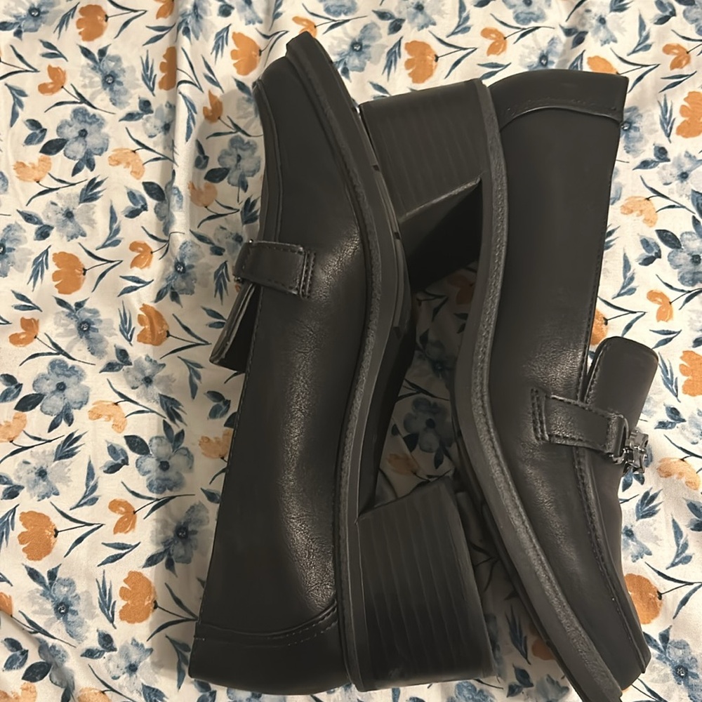 Penny Loafer - Picture 2 of 3